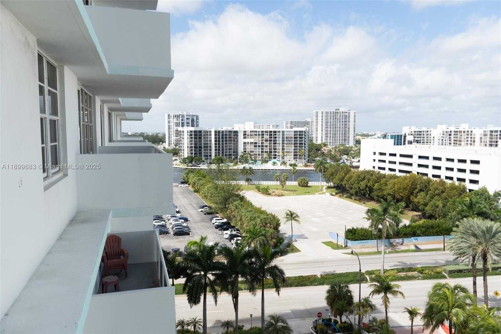 Imagen de Pequeño Objeto