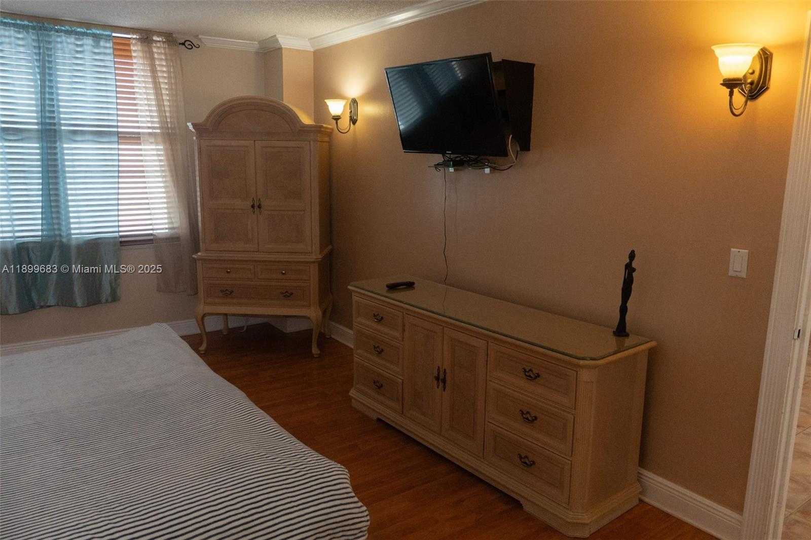 Imagen de Pequeño Objeto