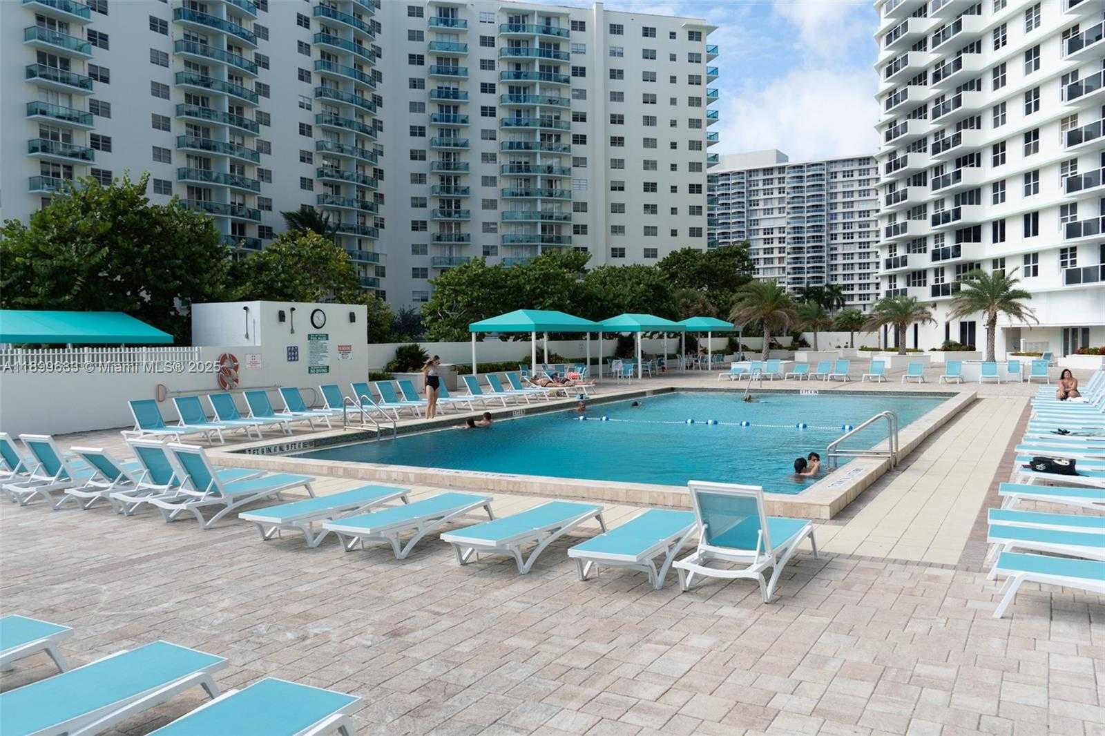 Imagen de Pequeño Objeto