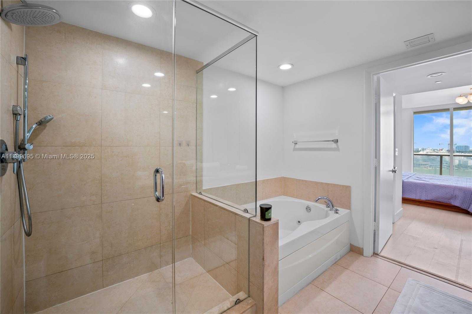 Small Image of 50 BISCAYNE BLVD #2308, Miami Number 28