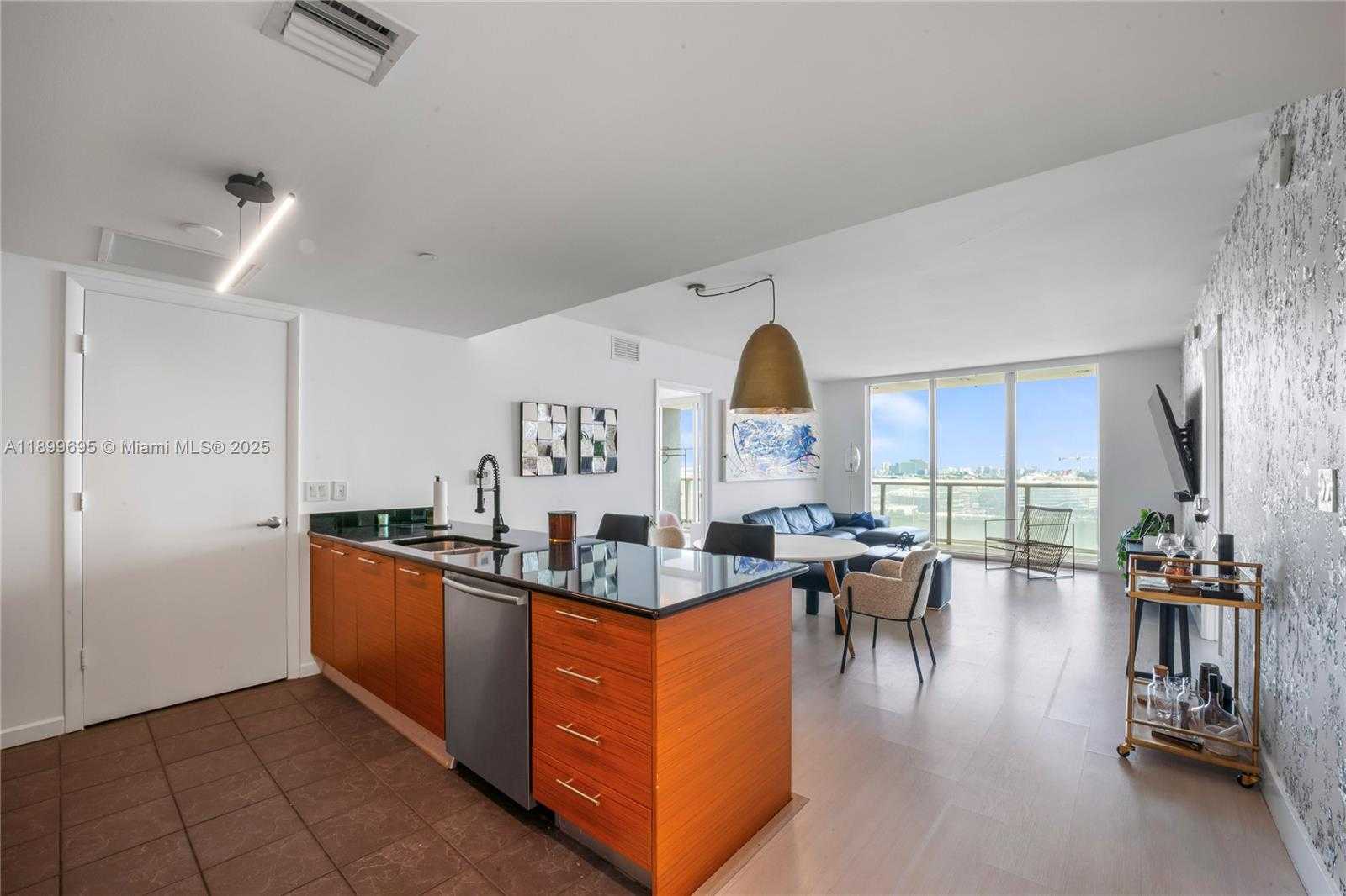 Small Image of 50 BISCAYNE BLVD #2308, Miami Number 3