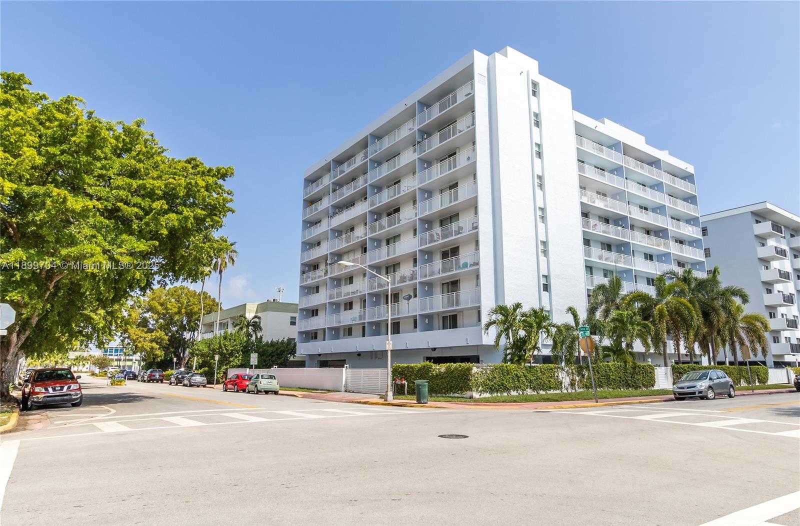 Small Image of 1045 10TH ST #304, Miami Beach Number 16