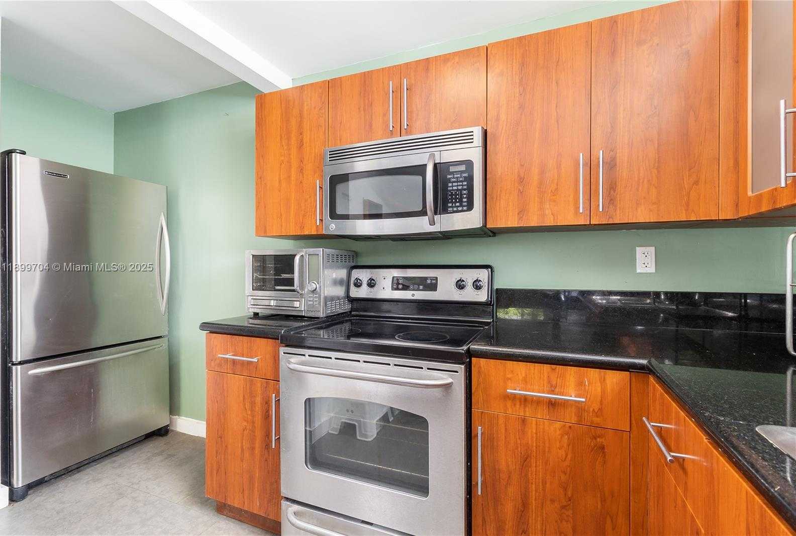 Small Image of 1045 10TH ST #304, Miami Beach Number 8