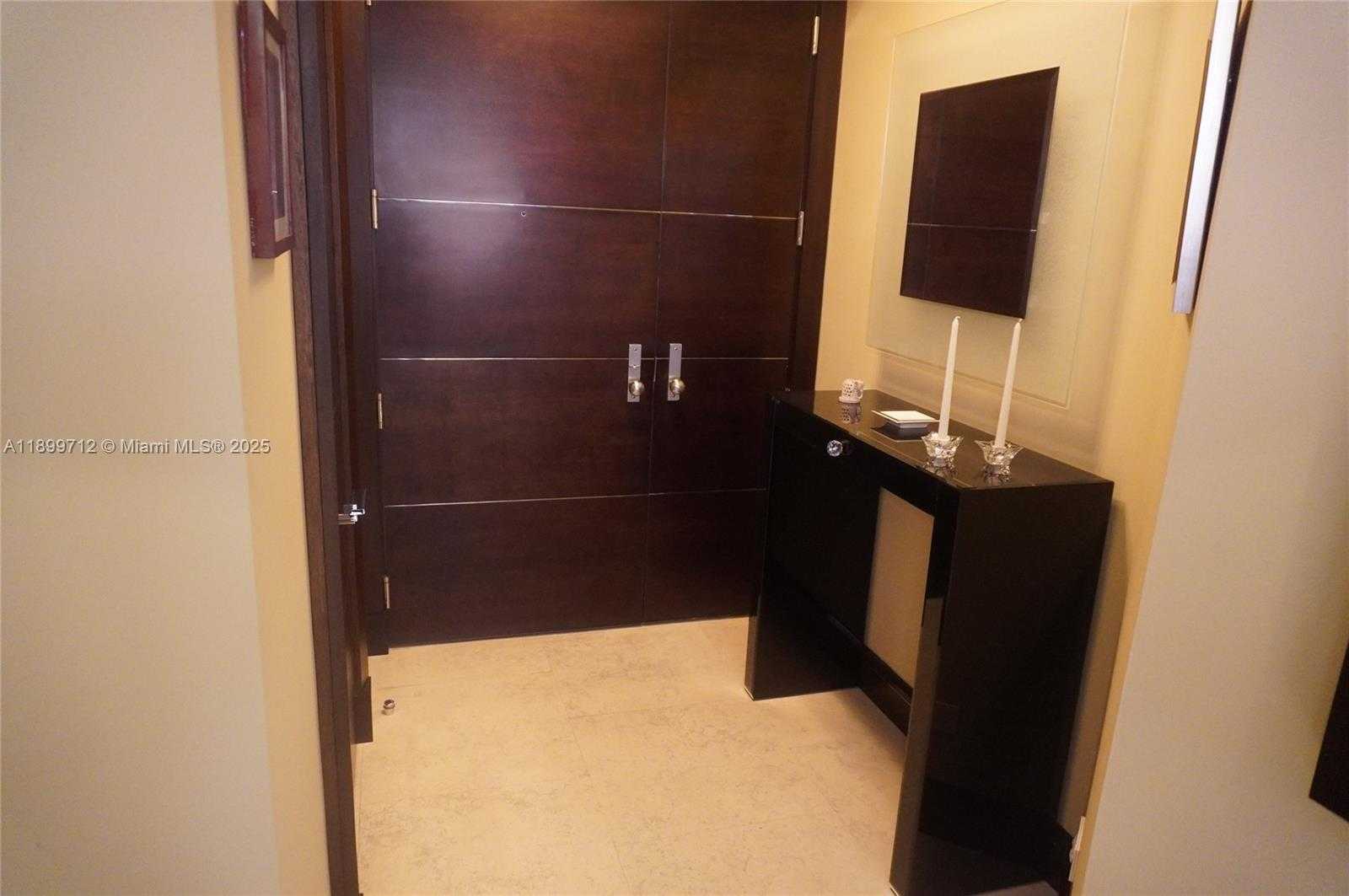 Small Image of 808 BRICKELL KEY DR #1508, Miami Number 4