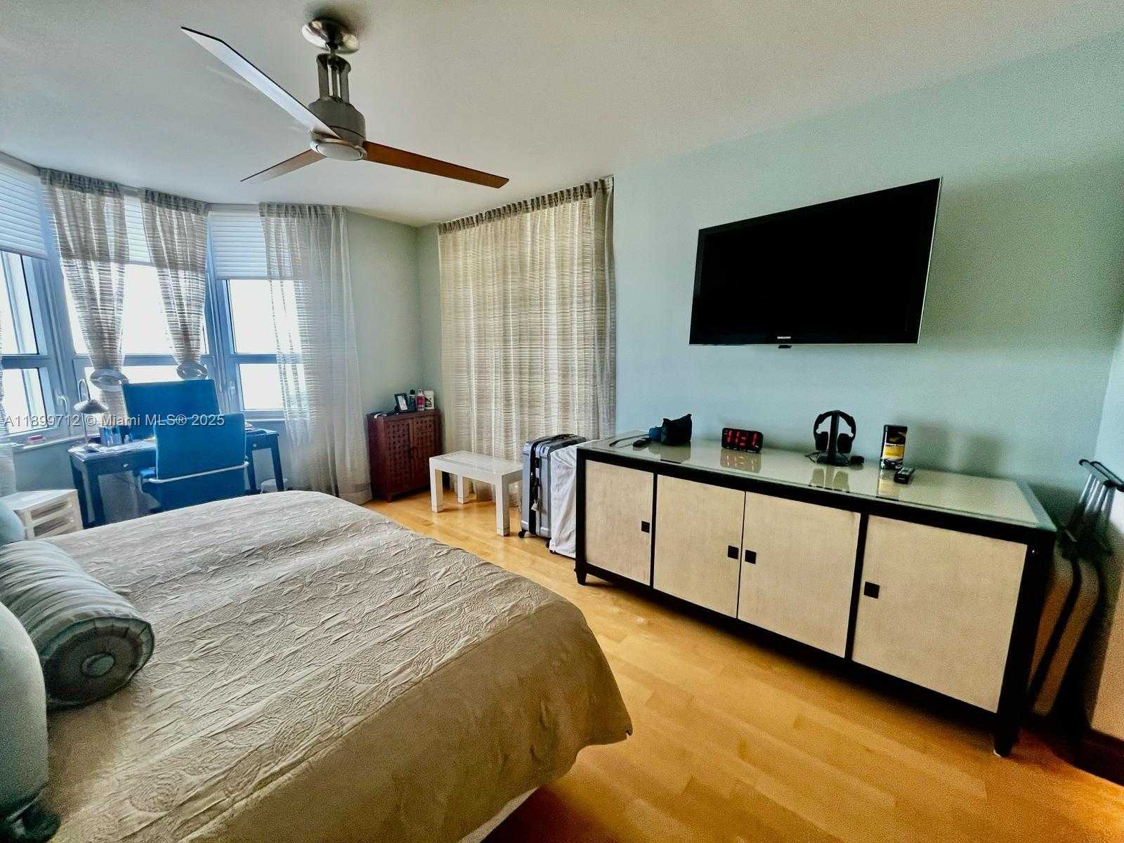 Small Image of 808 BRICKELL KEY DR #1508, Miami Number 7