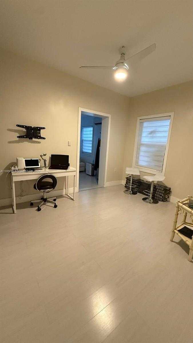 Small Image of 396 NORTH EAST 152ND ST #396, Miami Number 13