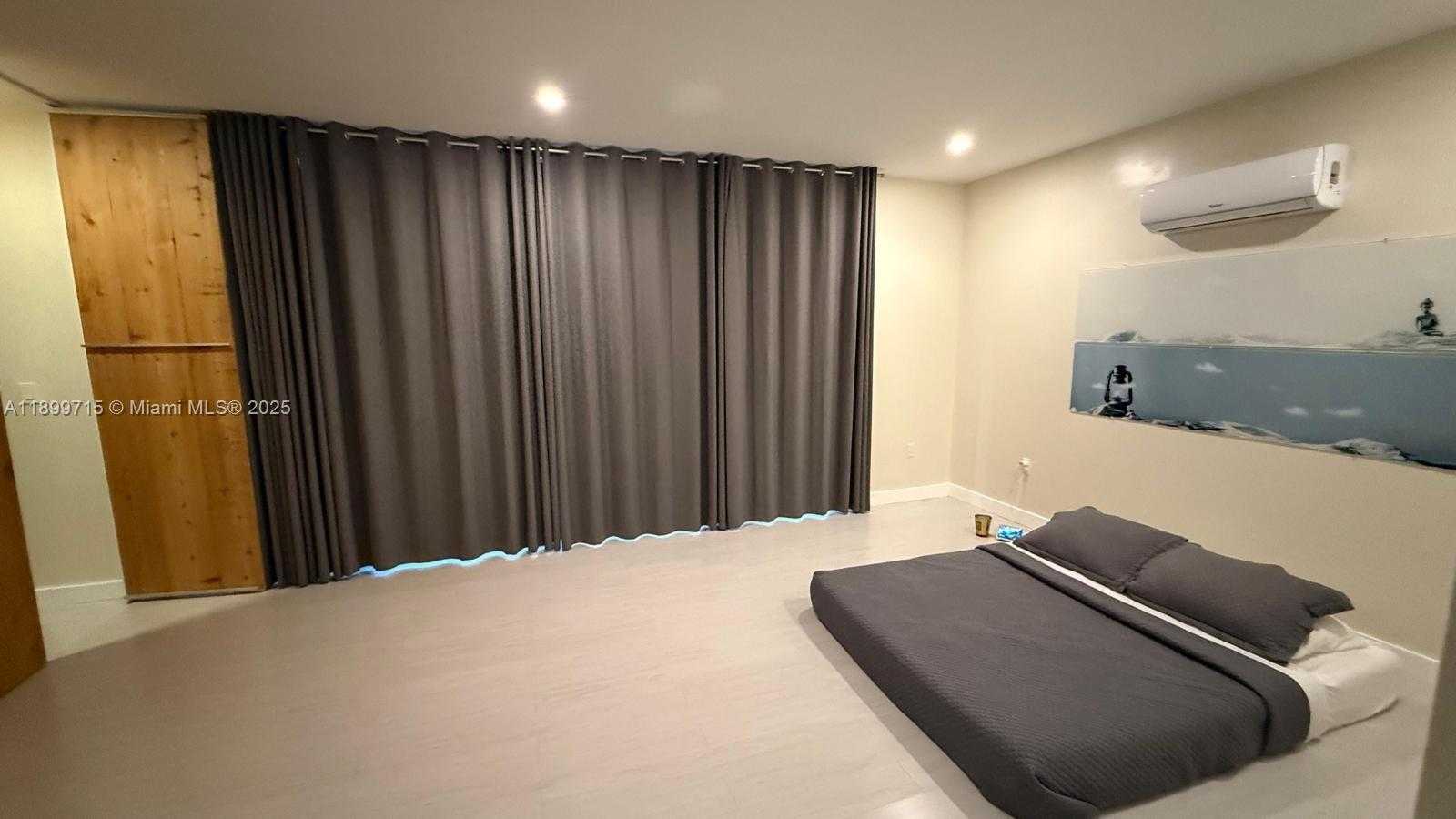 Small Image of 396 NORTH EAST 152ND ST #396, Miami Number 17