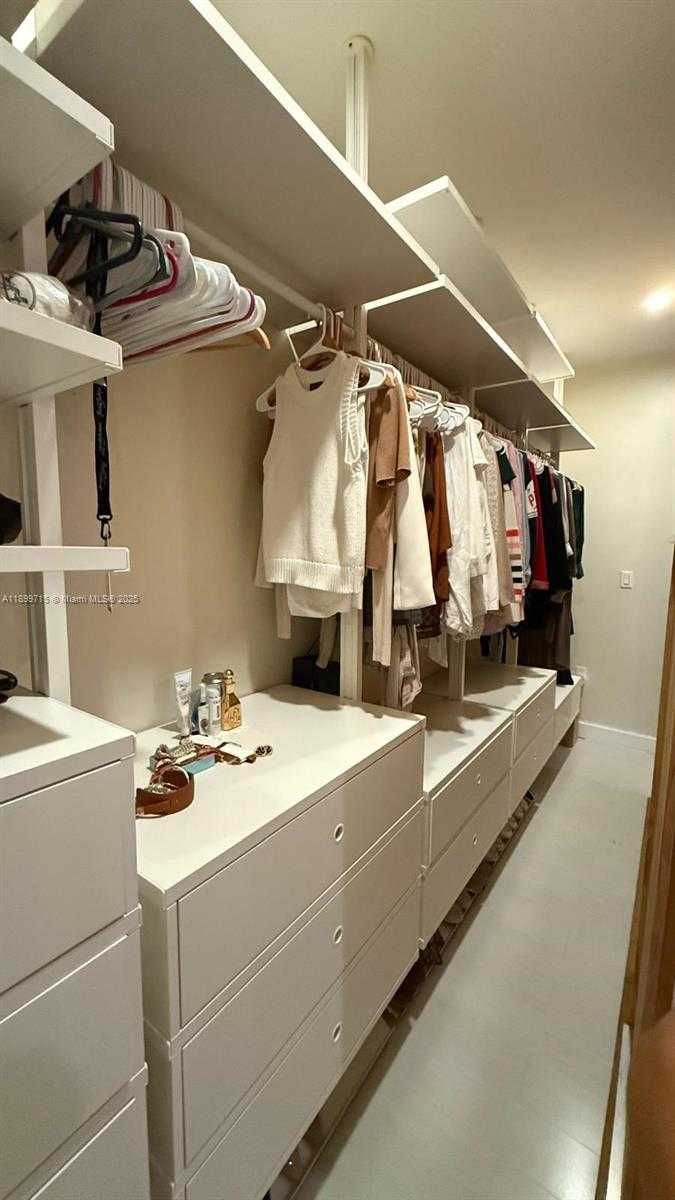 Small Image of 396 NORTH EAST 152ND ST #396, Miami Number 8