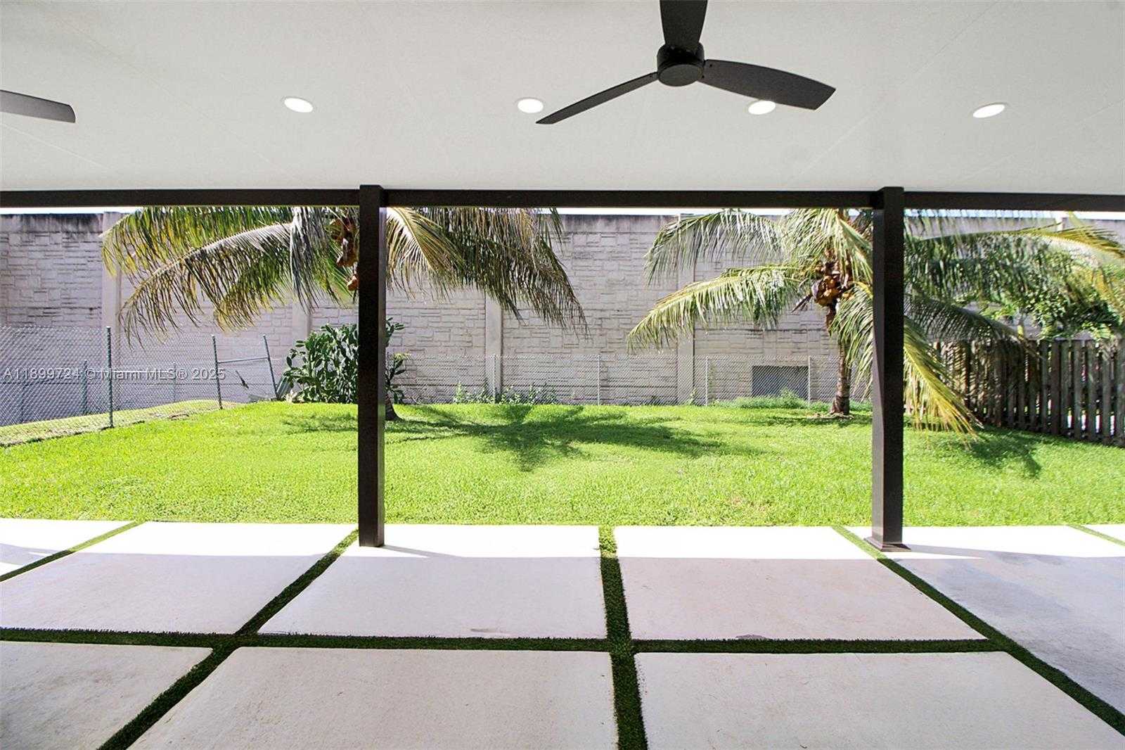 Small Image of 22760 SOUTH WEST 105TH AVE, Miami Number 11
