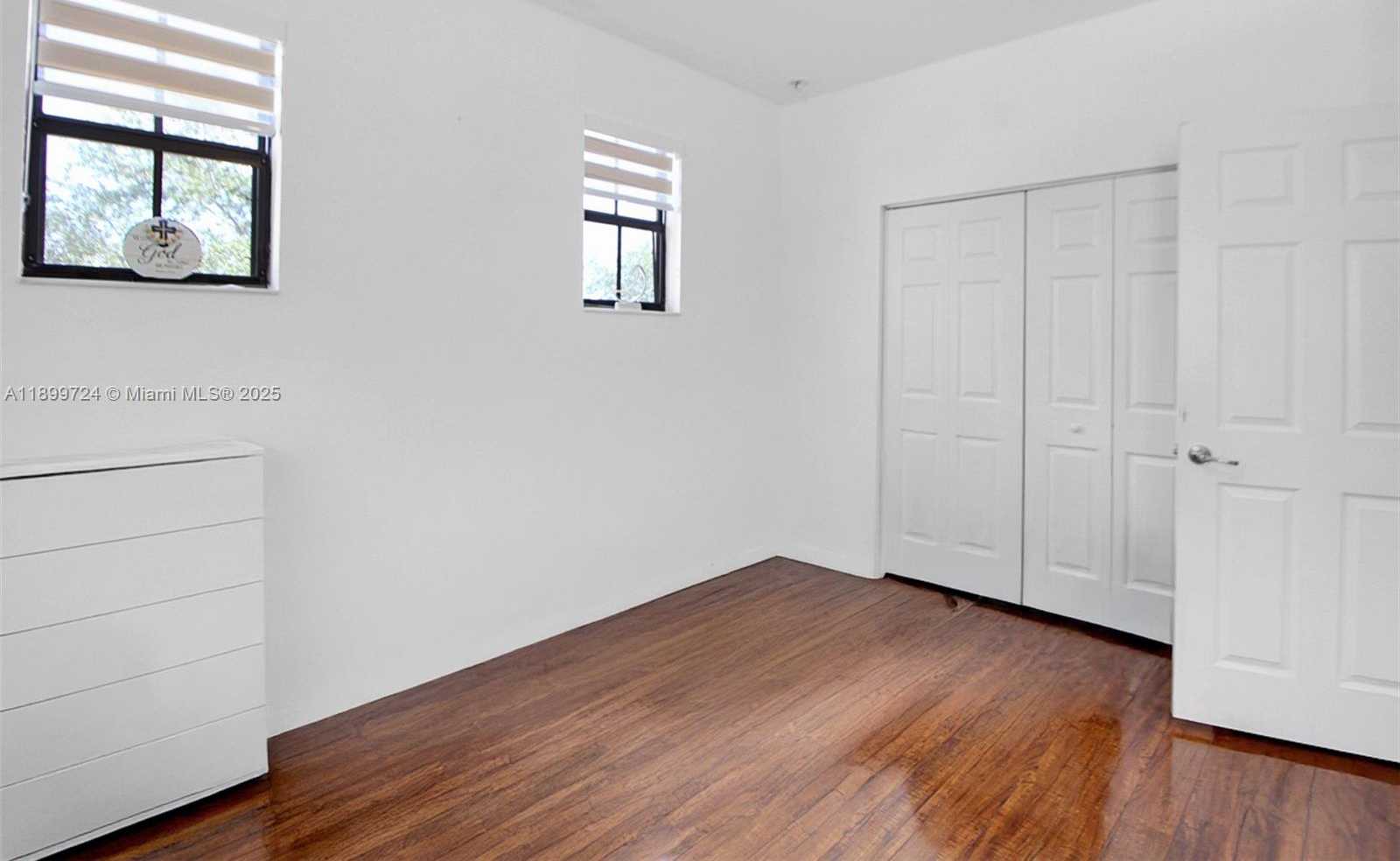 Small Image of 22760 SOUTH WEST 105TH AVE, Miami Number 15
