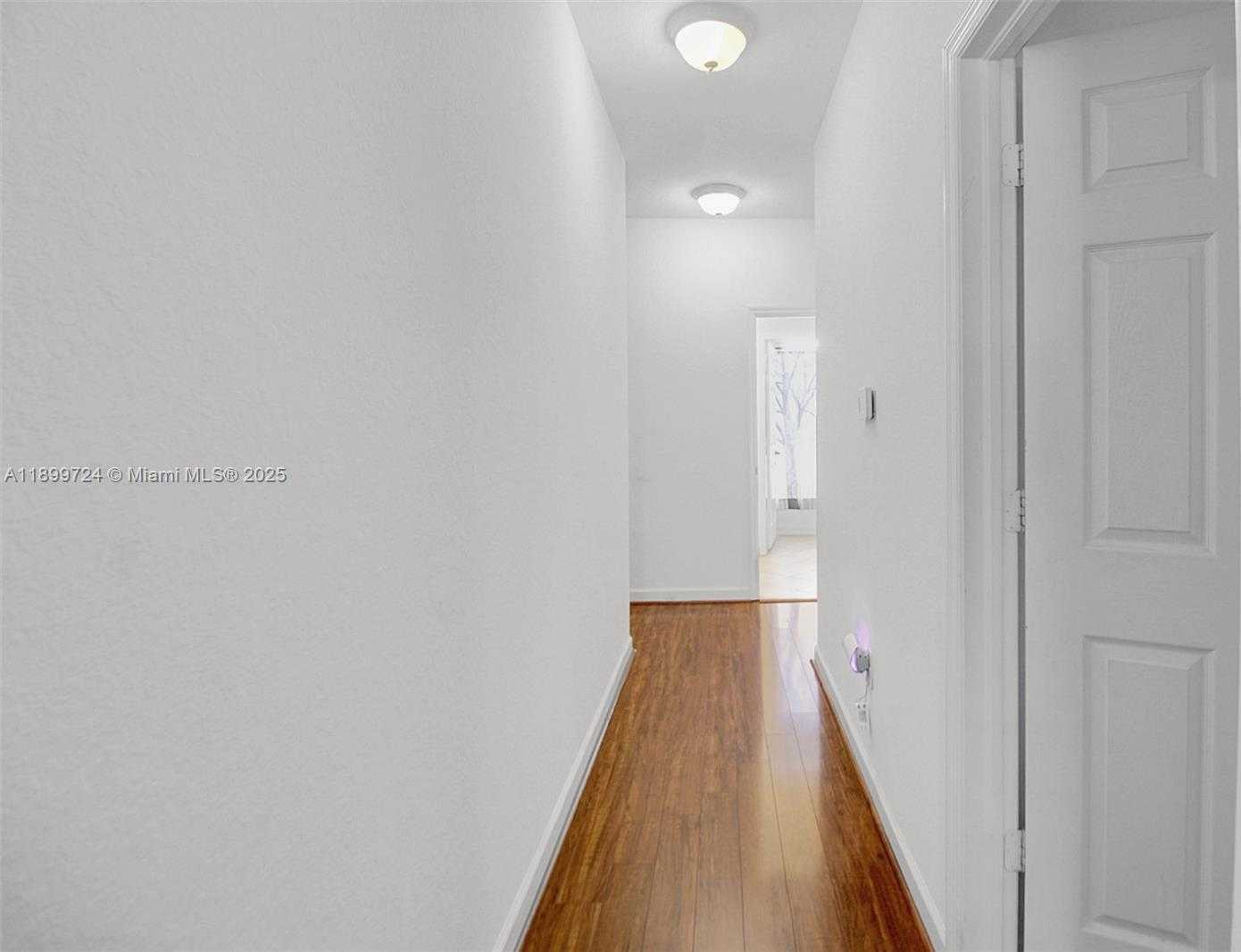 Small Image of 22760 SOUTH WEST 105TH AVE, Miami Number 16