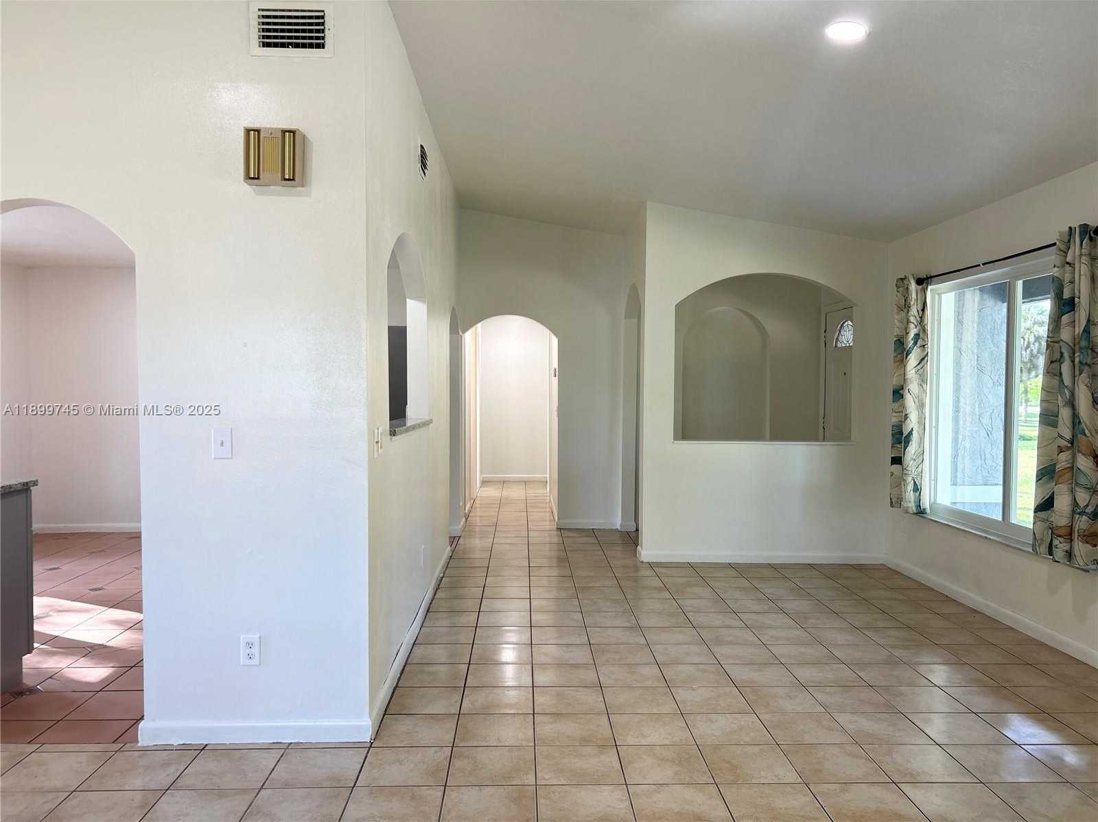 Small Image of 6452 ROYAL PALM BEACH BLVD, West Palm Beach Number 16