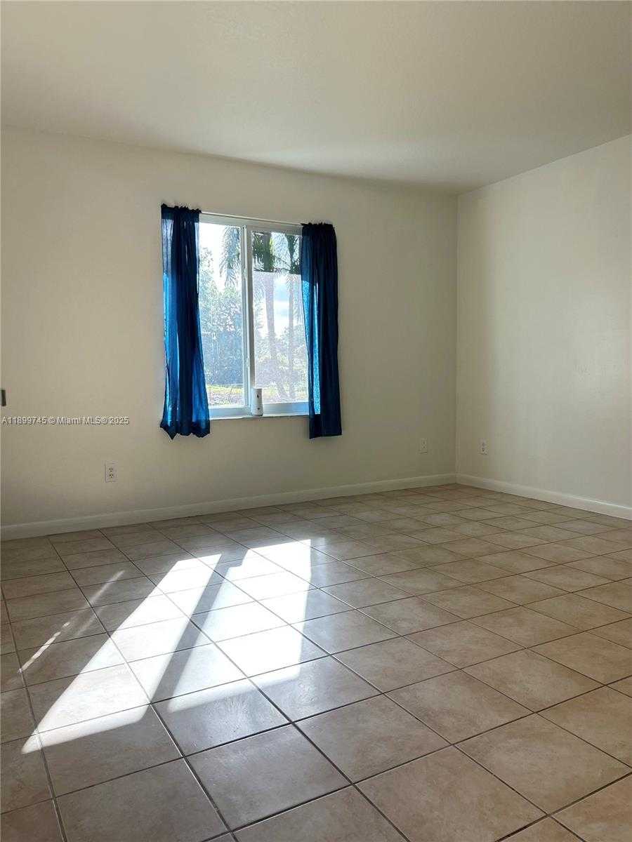 Small Image of 6452 ROYAL PALM BEACH BLVD, West Palm Beach Number 17