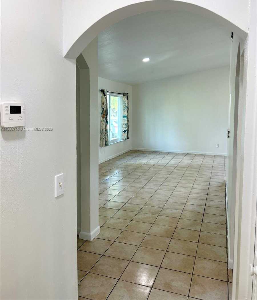 Small Image of 6452 ROYAL PALM BEACH BLVD, West Palm Beach Number 21