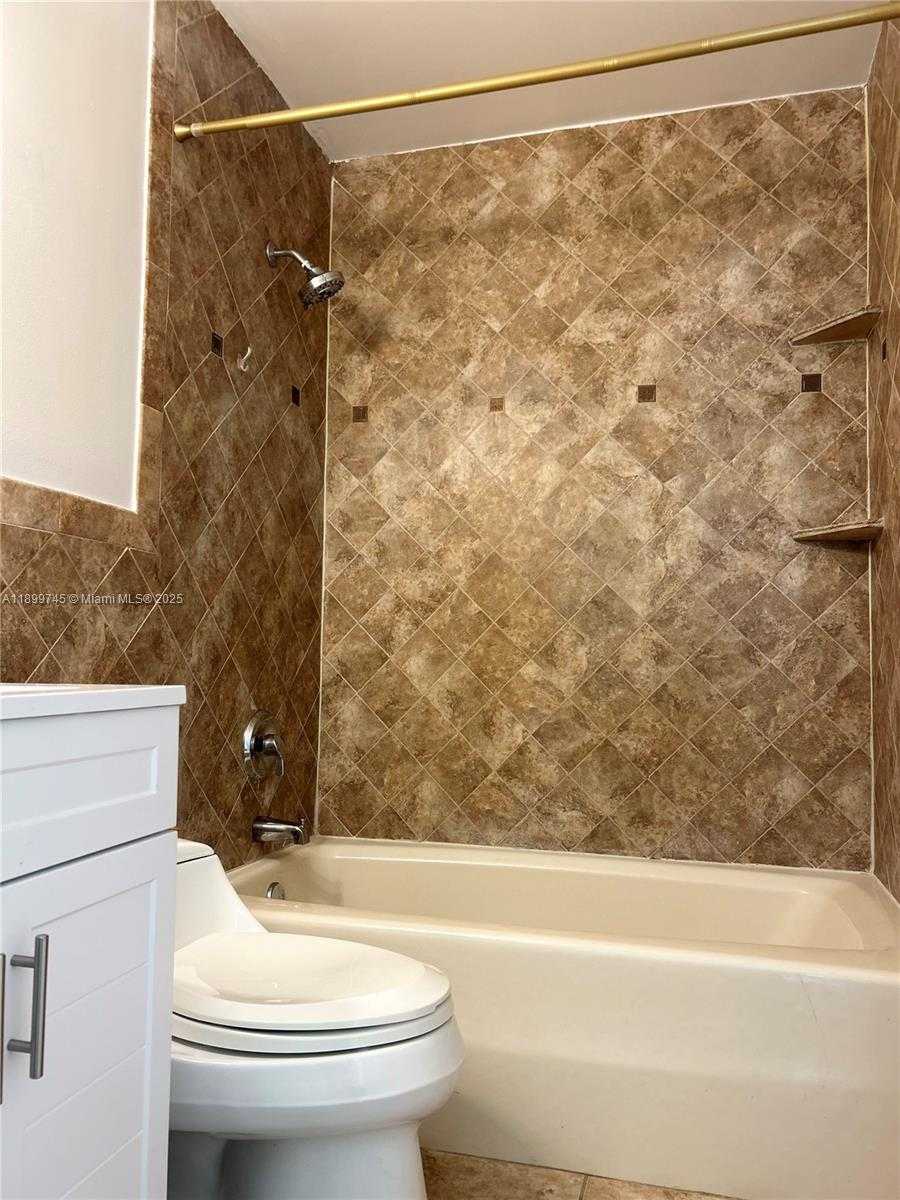 Small Image of 6452 ROYAL PALM BEACH BLVD, West Palm Beach Number 26