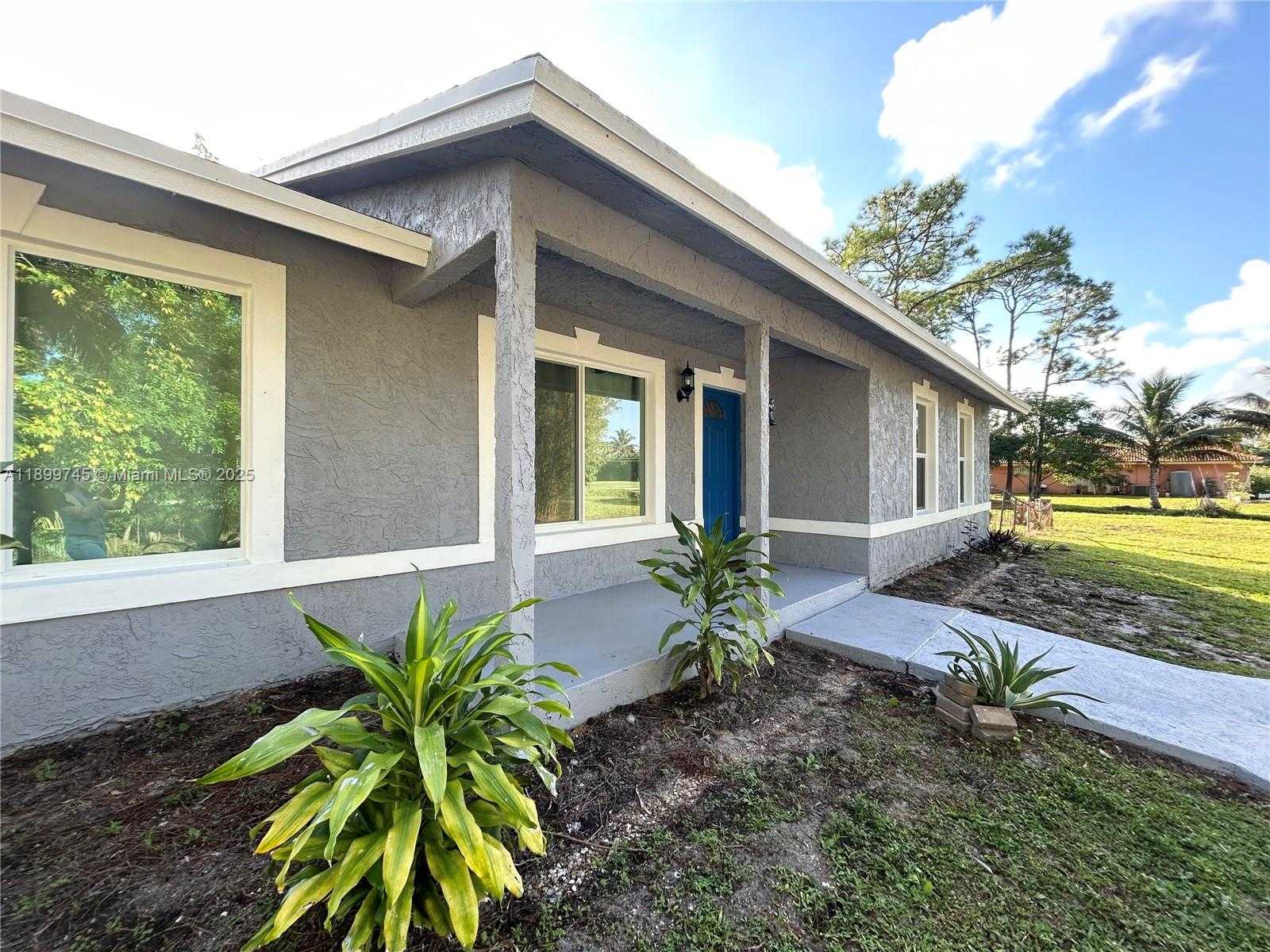 Small Image of 6452 ROYAL PALM BEACH BLVD, West Palm Beach Number 3