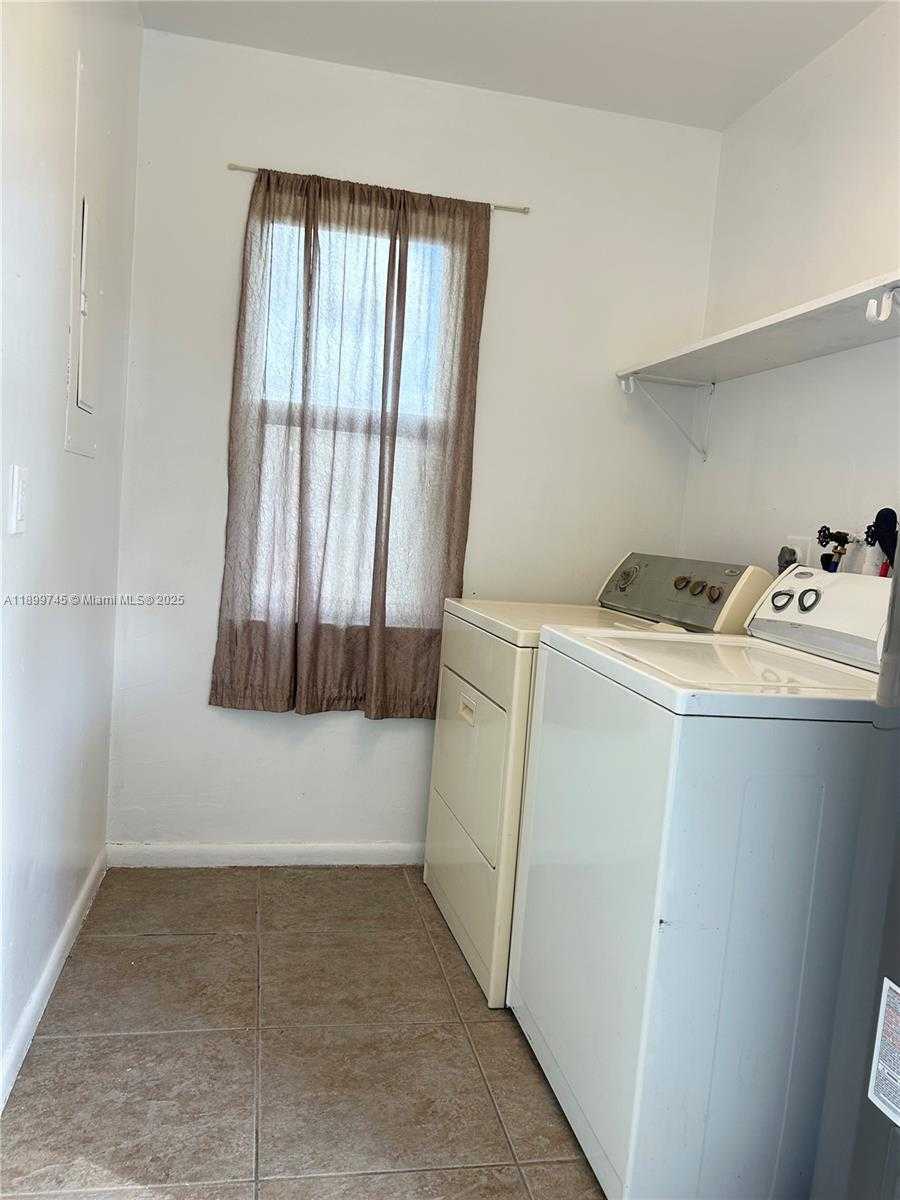 Small Image of 6452 ROYAL PALM BEACH BLVD, West Palm Beach Number 32