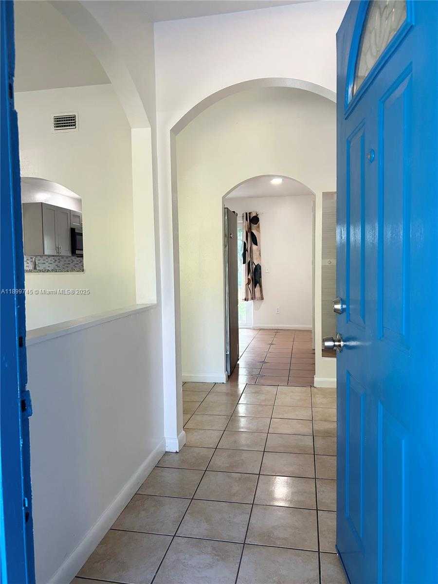Small Image of 6452 ROYAL PALM BEACH BLVD, West Palm Beach Number 5