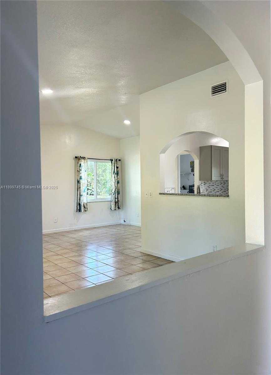 Small Image of 6452 ROYAL PALM BEACH BLVD, West Palm Beach Number 6