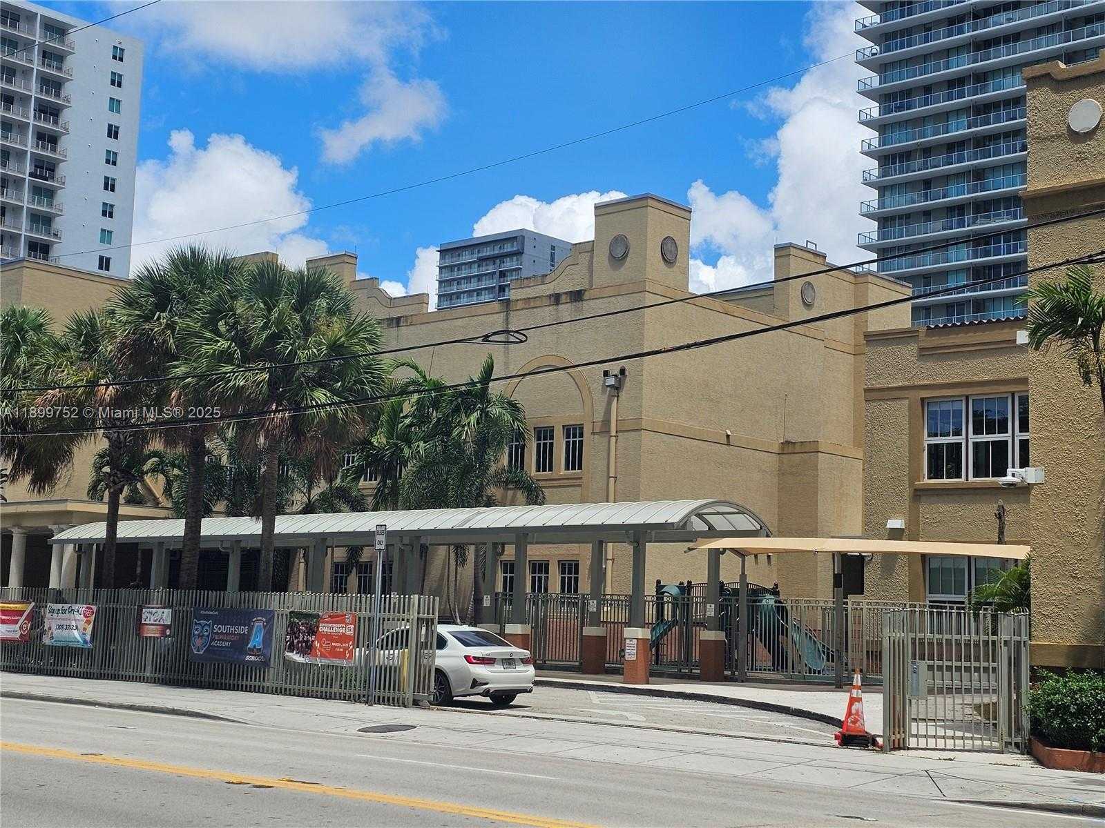 Small Image of 60 SOUTH WEST 13 ST #1900, Miami Number 94