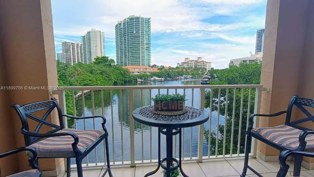 Small Image of 19999 EAST COUNTRY CLUB DR #1302, Aventura Number 2