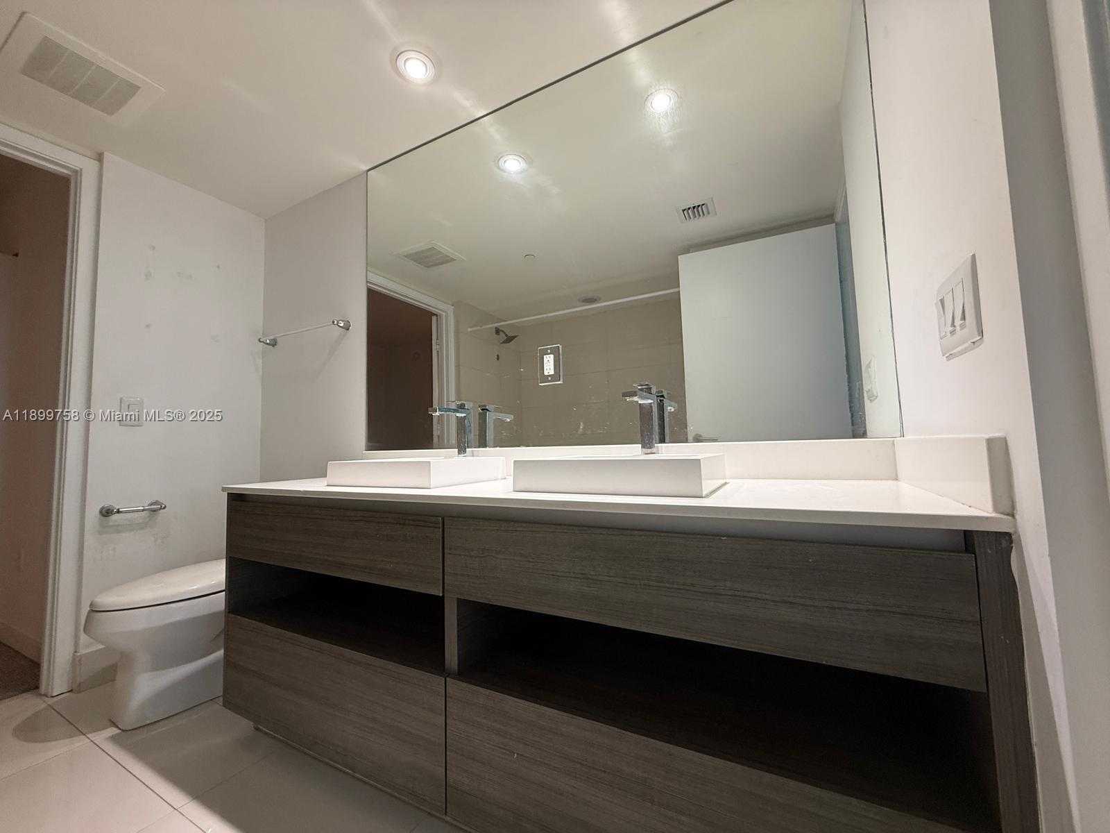 Small Image of 1100 SOUTH MIAMI AVE #2303, Miami Number 14