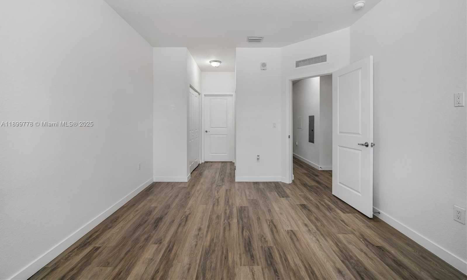Small Image of 15500 SOUTH WEST 136TH ST #103, Miami Number 14