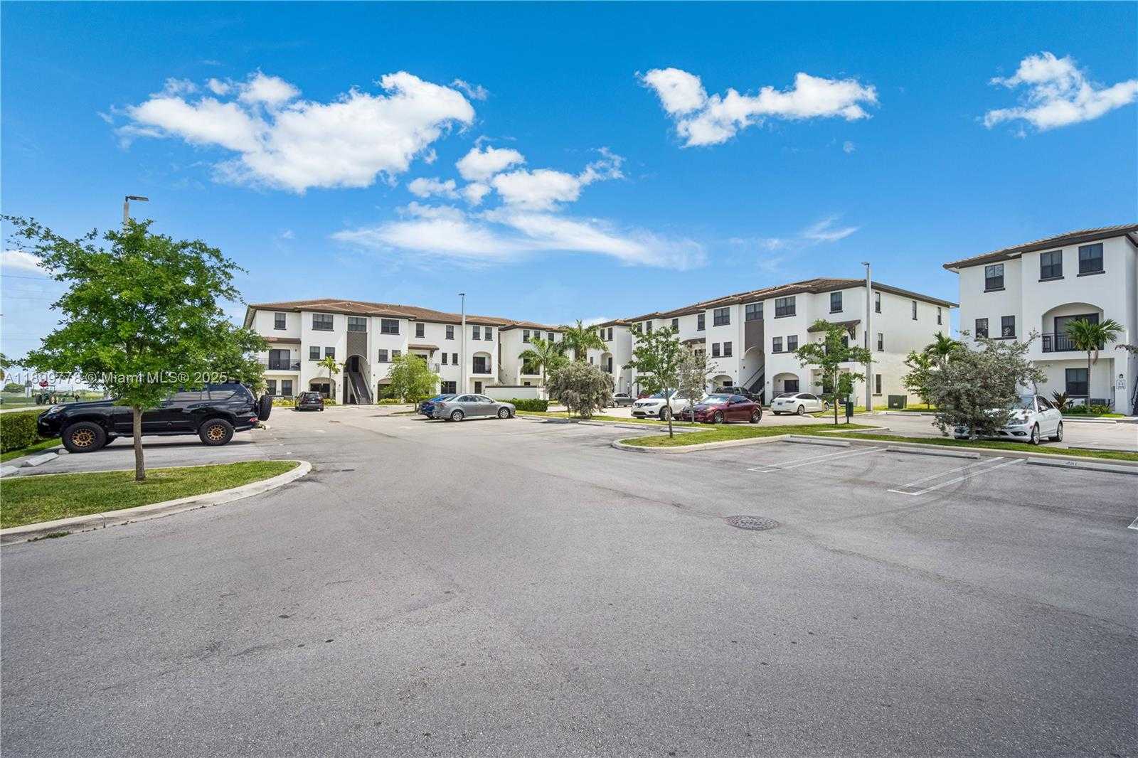 Small Image of 15500 SOUTH WEST 136TH ST #103, Miami Number 21