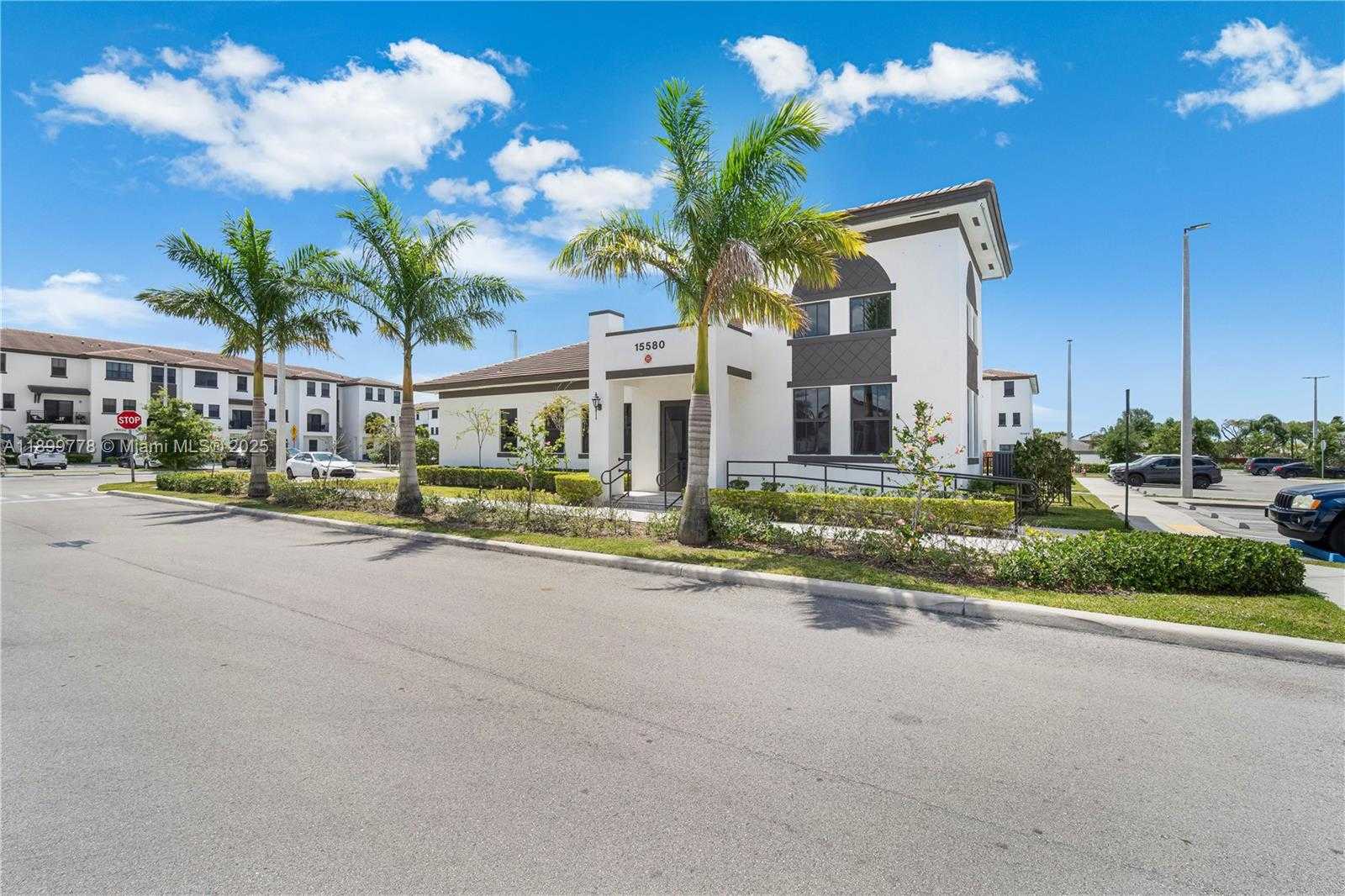 Small Image of 15500 SOUTH WEST 136TH ST #103, Miami Number 22