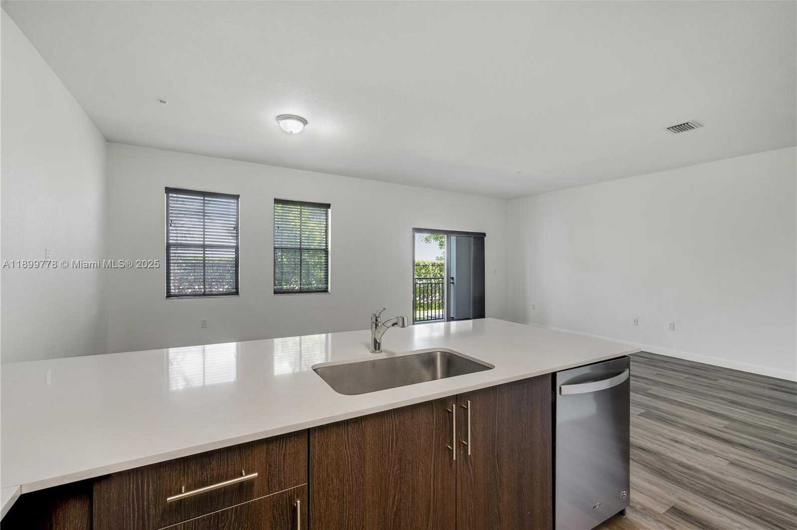 Small Image of 15500 SOUTH WEST 136TH ST #103, Miami Number 6