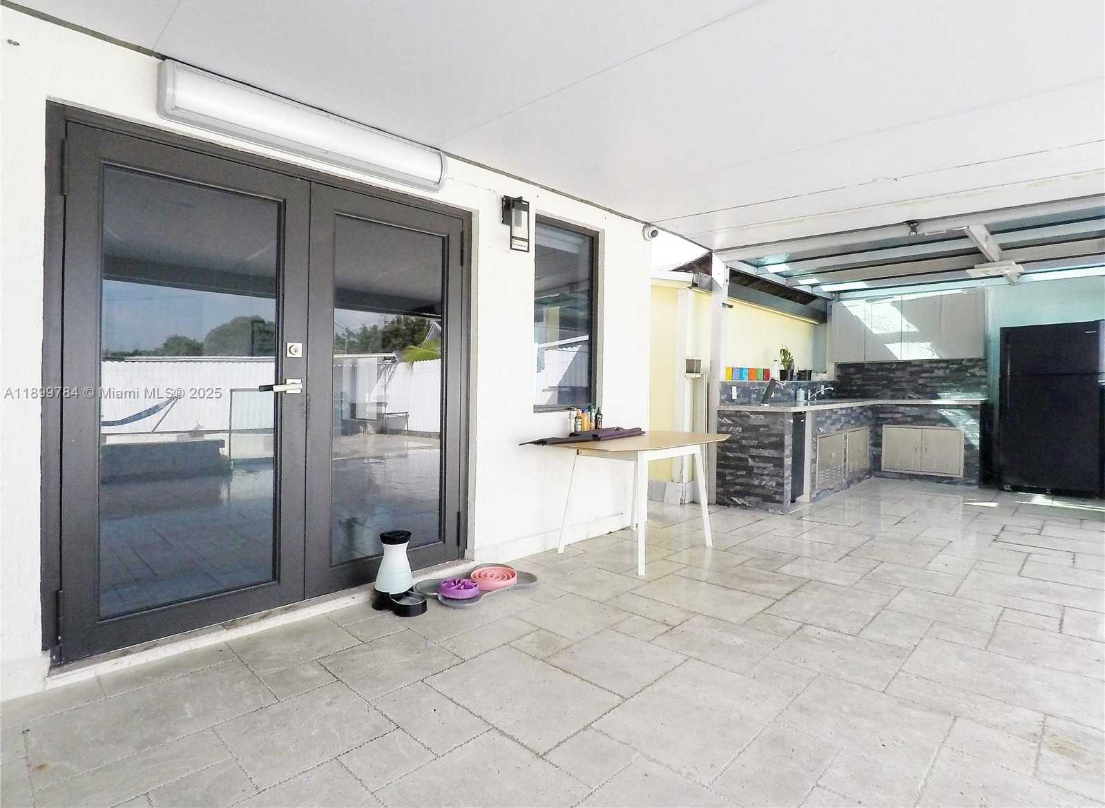Small Image of 19823 SOUTH WEST 123RD PL, Miami Number 23