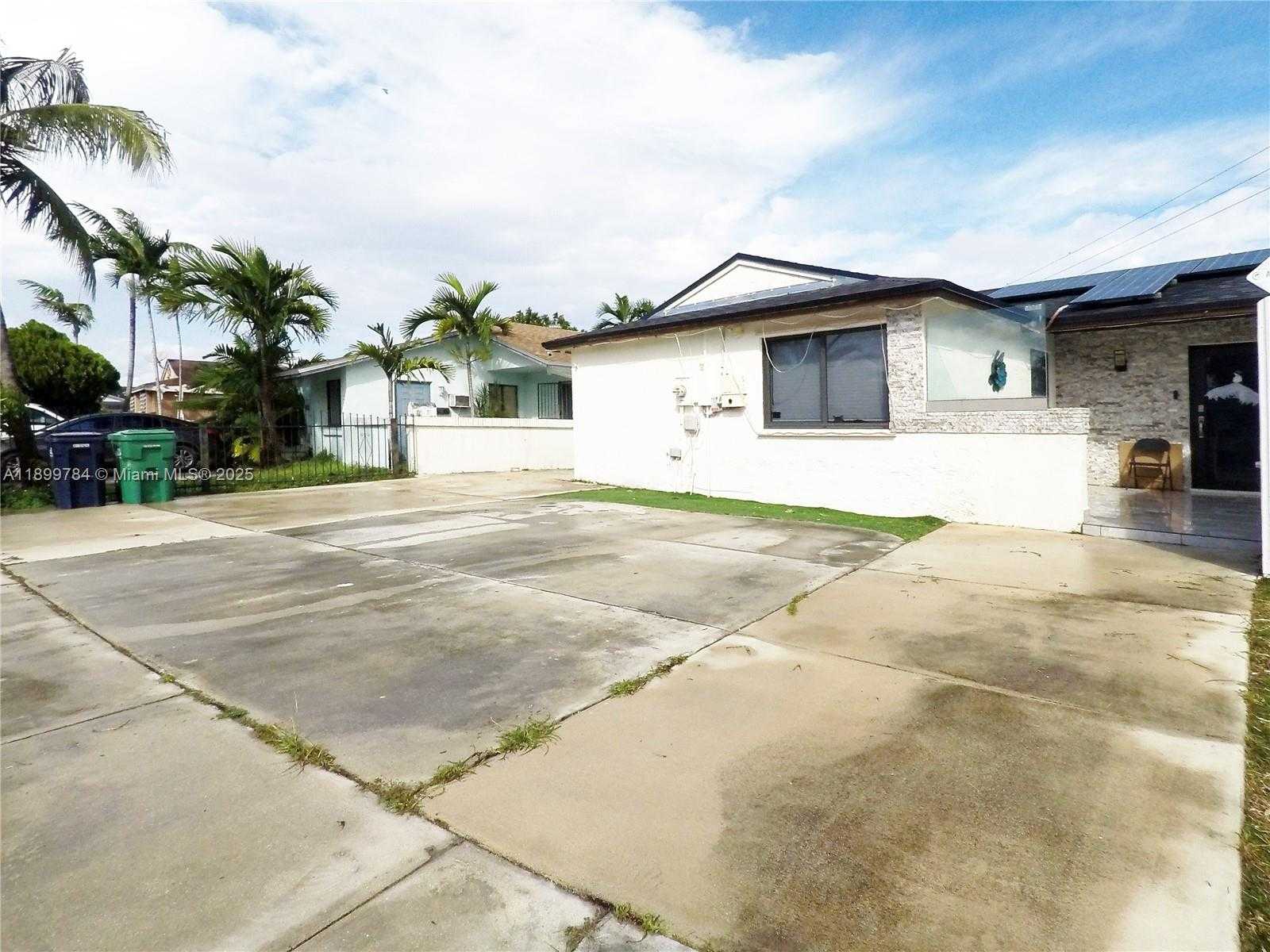 Small Image of 19823 SOUTH WEST 123RD PL, Miami Number 3
