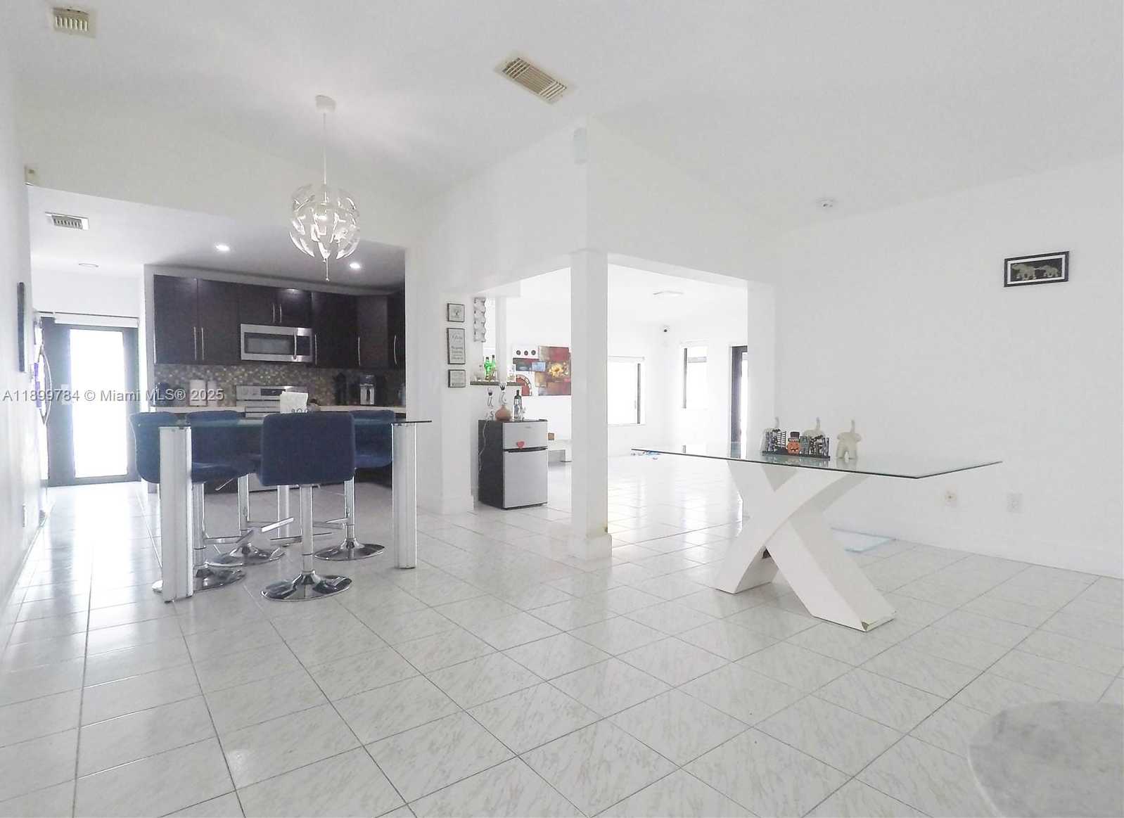 Small Image of 19823 SOUTH WEST 123RD PL, Miami Number 6