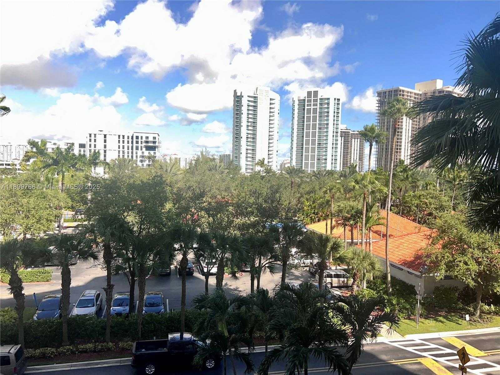 Small Image of 3600 MYSTIC POINTE DR #511, Aventura Number 10