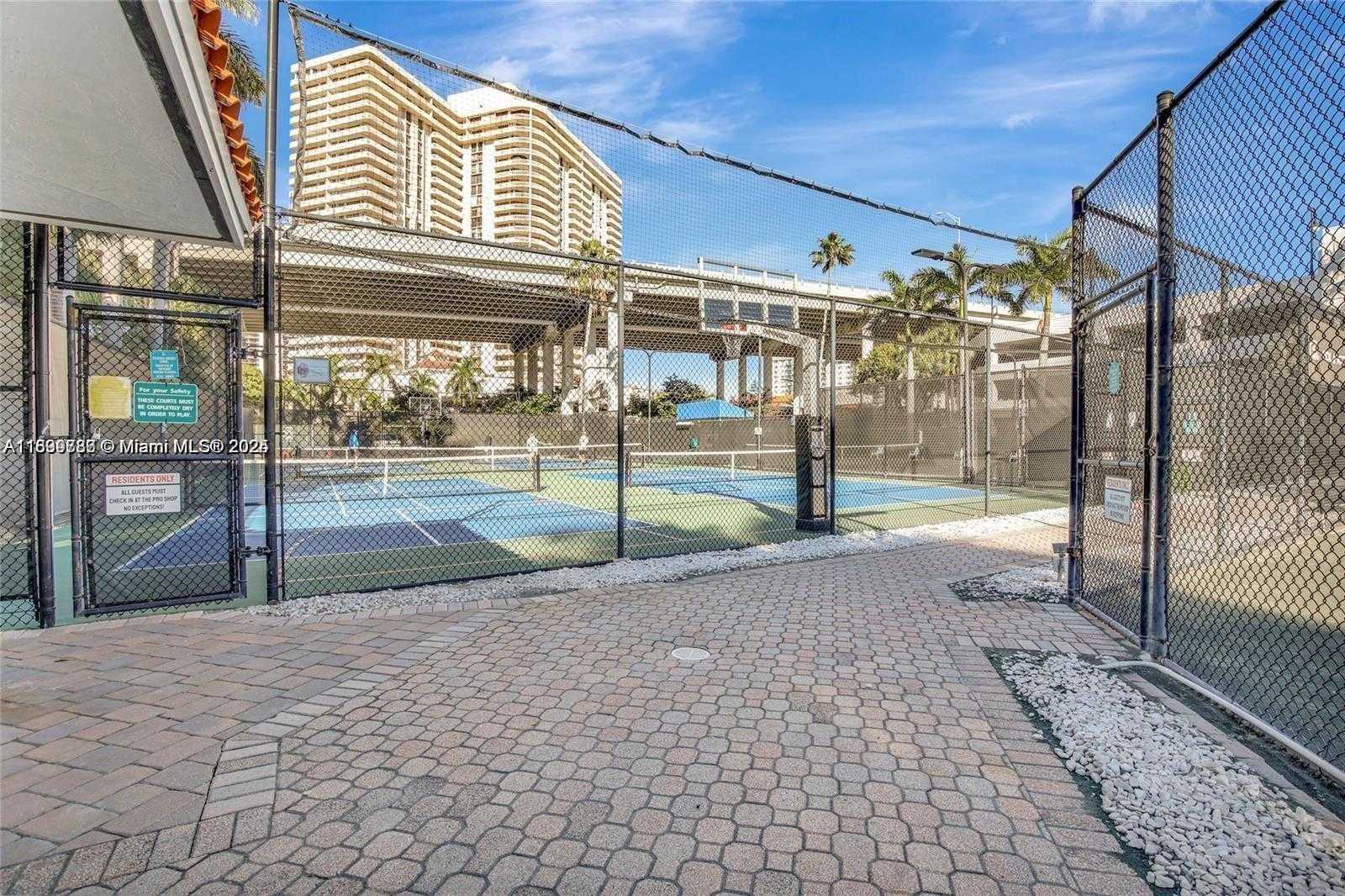 Small Image of 3600 MYSTIC POINTE DR #511, Aventura Number 13