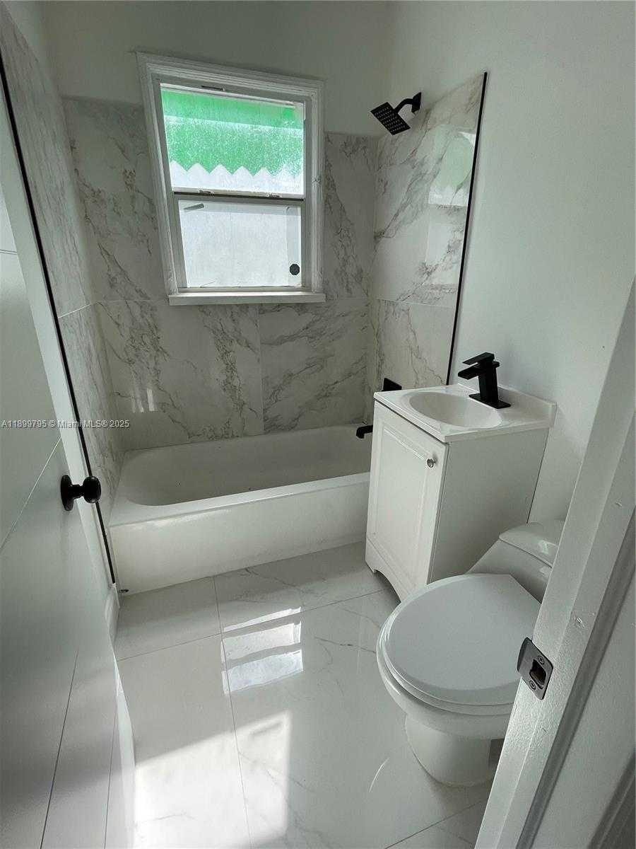 Small Image of 7631 NORTH WEST 4TH AVE, Miami Number 12