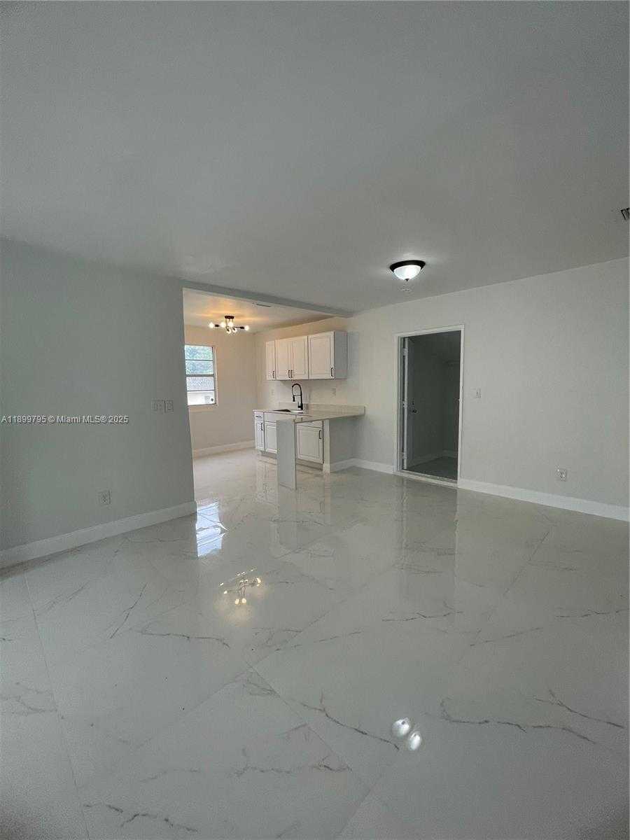 Small Image of 7631 NORTH WEST 4TH AVE, Miami Number 13