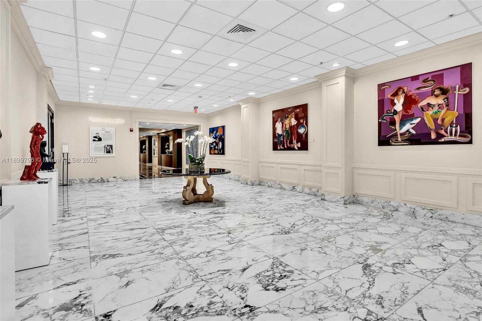 Small Image of 5600 COLLINS AVE #10J, Miami Beach Number 20