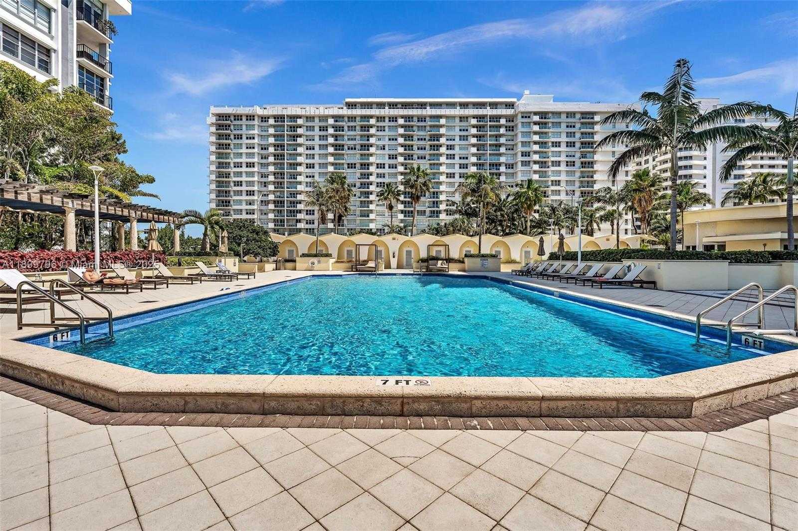 Small Image of 5600 COLLINS AVE #10J, Miami Beach Number 21