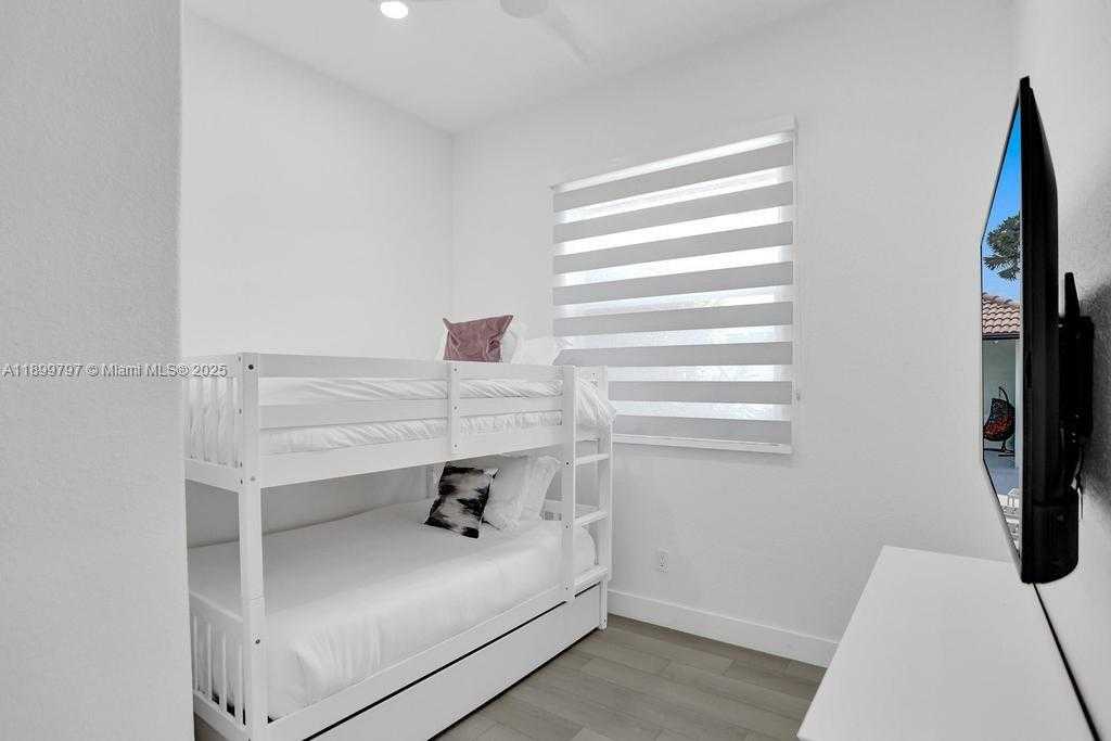 Small Image of 3152 SOUTH WEST 147TH AVE, Davie Number 30