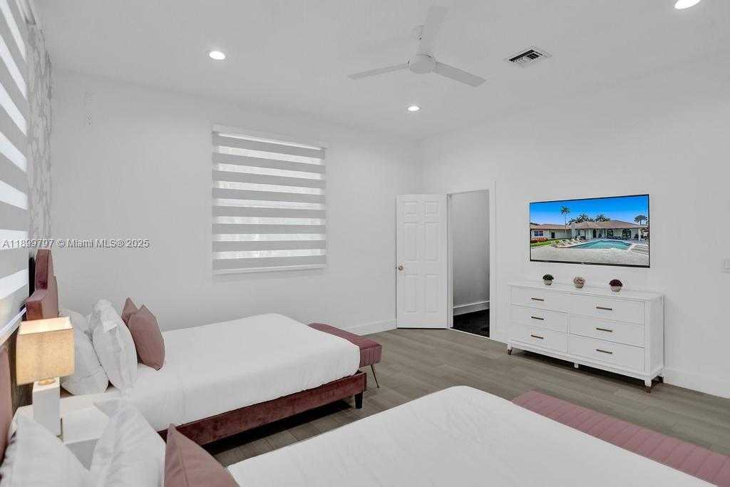 Small Image of 3152 SOUTH WEST 147TH AVE, Davie Number 40