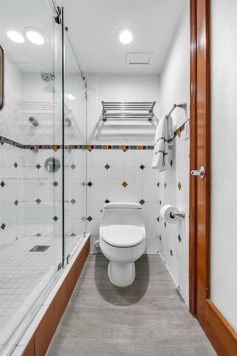 Small Image of 2333 BRICKELL AVE #PH208, Miami Number 22