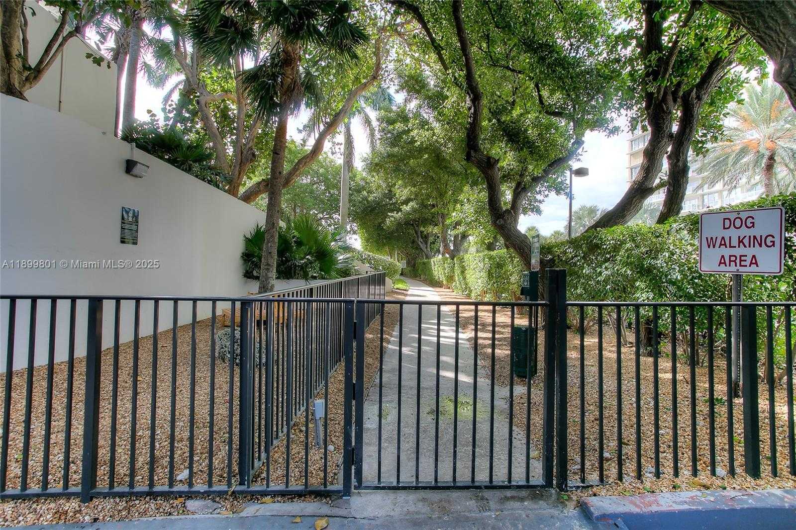 Small Image of 2333 BRICKELL AVE #PH208, Miami Number 33