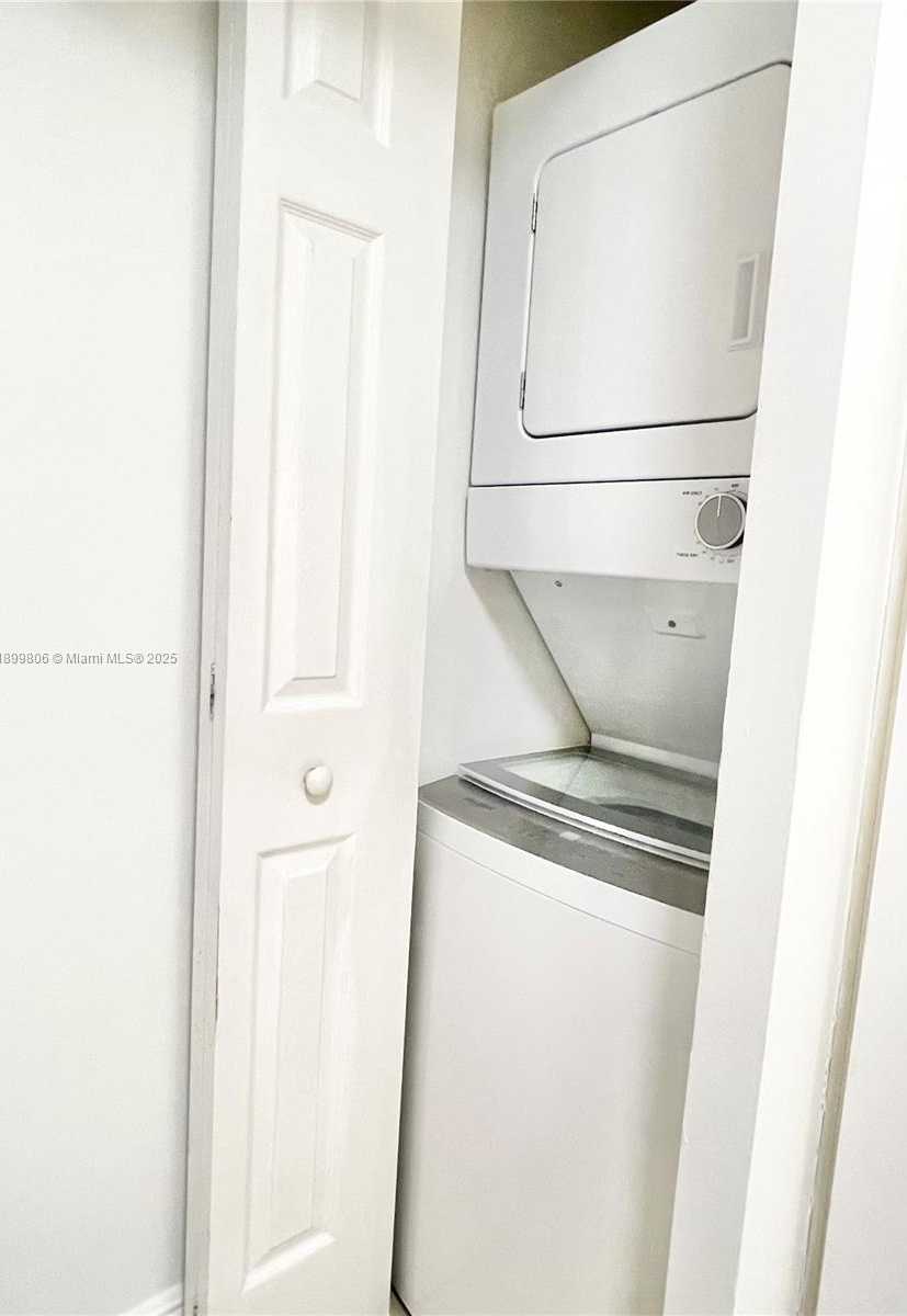 Small Image of 9420 SW 140th Ct, Miami, FL 33186, USA Number 14