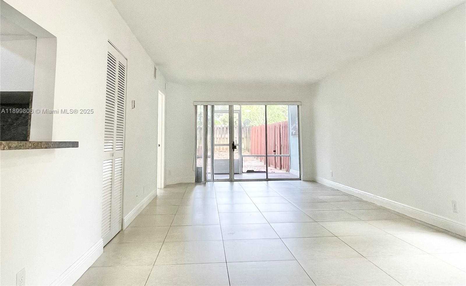 Small Image of 9420 SW 140th Ct, Miami, FL 33186, USA Number 2