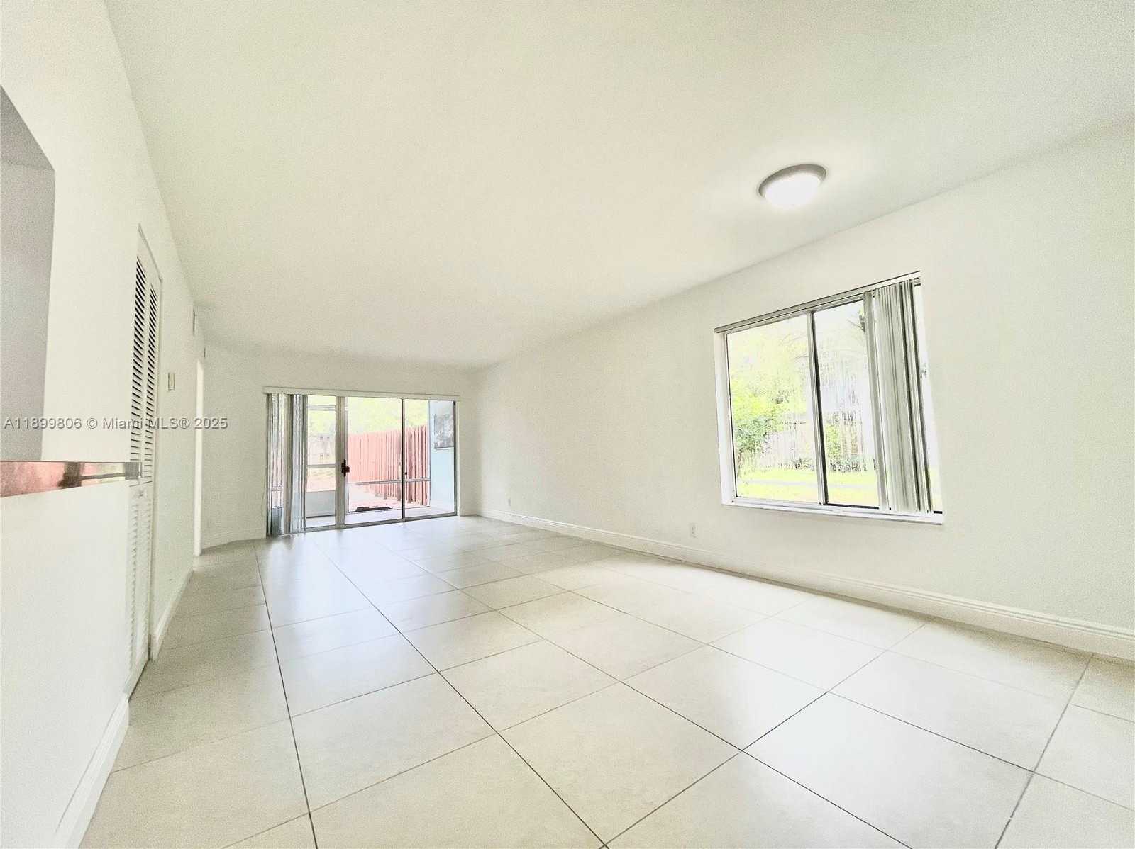 Small Image of 9420 SW 140th Ct, Miami, FL 33186, USA Number 3