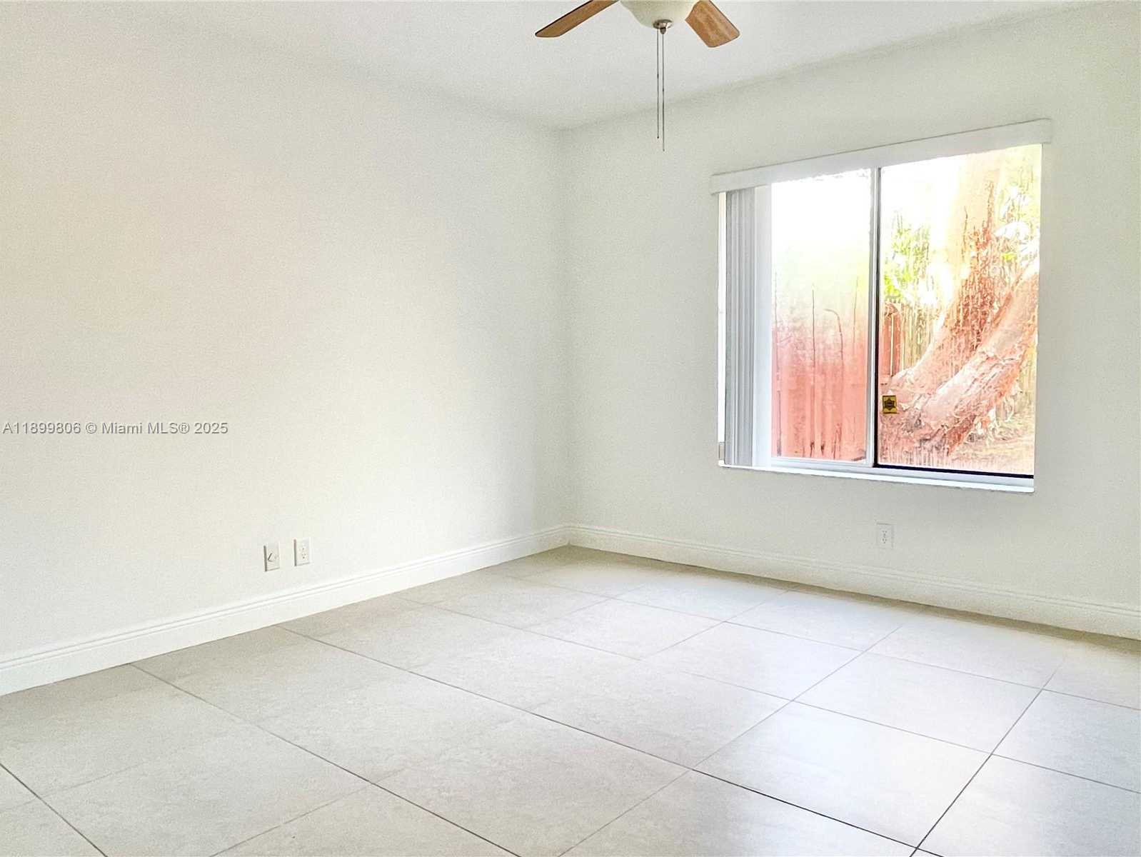 Small Image of 9420 SW 140th Ct, Miami, FL 33186, USA Number 7