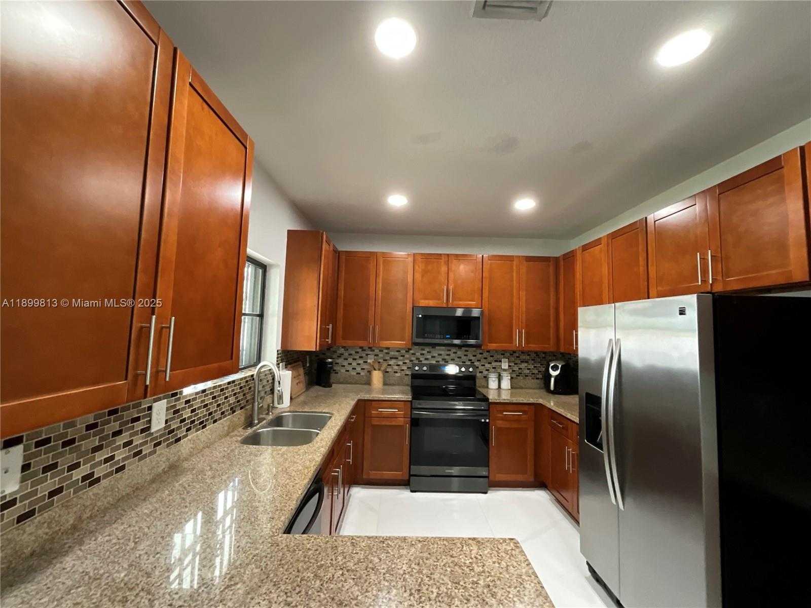 Small Image of 13201 SOUTH WEST 274TH TER, Homestead Number 8