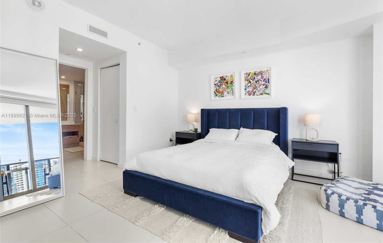 Imagen de Pequeño Objeto