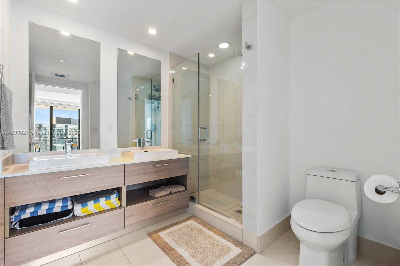 Imagen de Pequeño Objeto